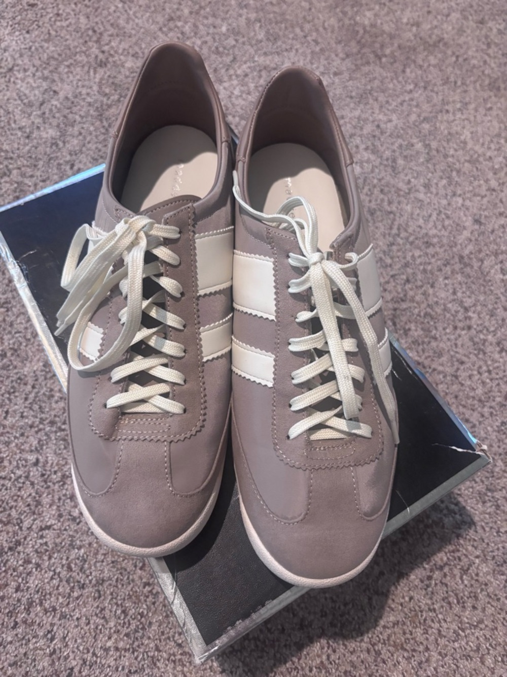 Madden Girl size 9 Jumper taupe multi